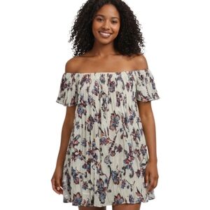 Love Fire White Pleated Floral Print Off-Shoulder Dress Large